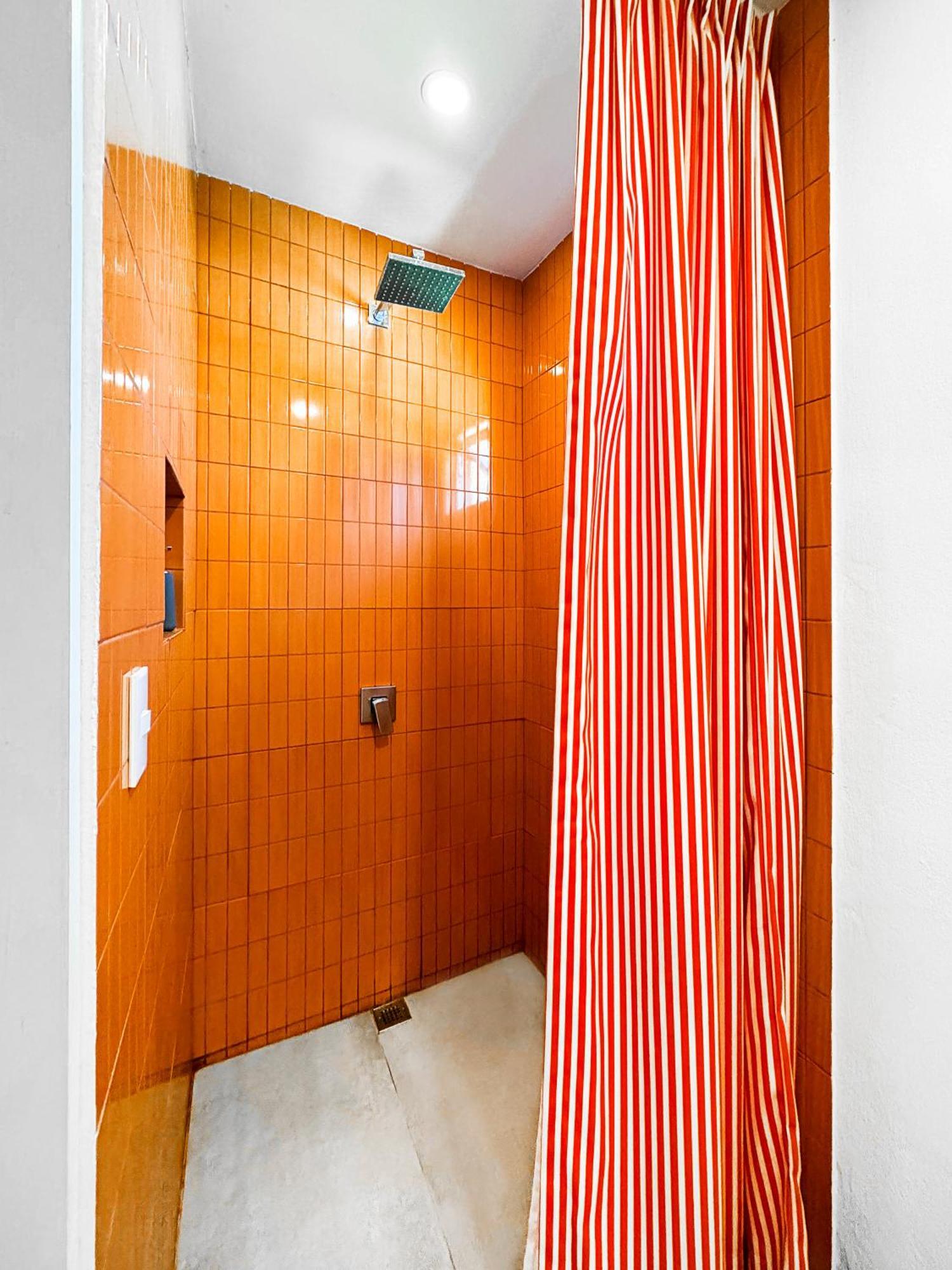 Nina'S - Juan Santamaria Hotel Alajuela Exterior photo
